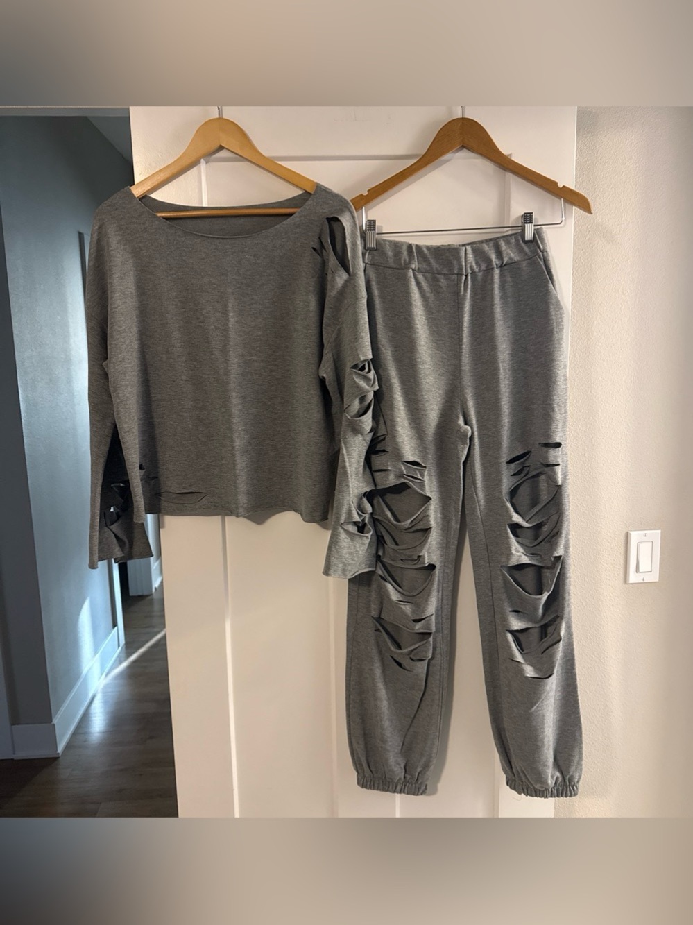 Gray Ruffle-Sleeve Top & Distressed Jogger Set